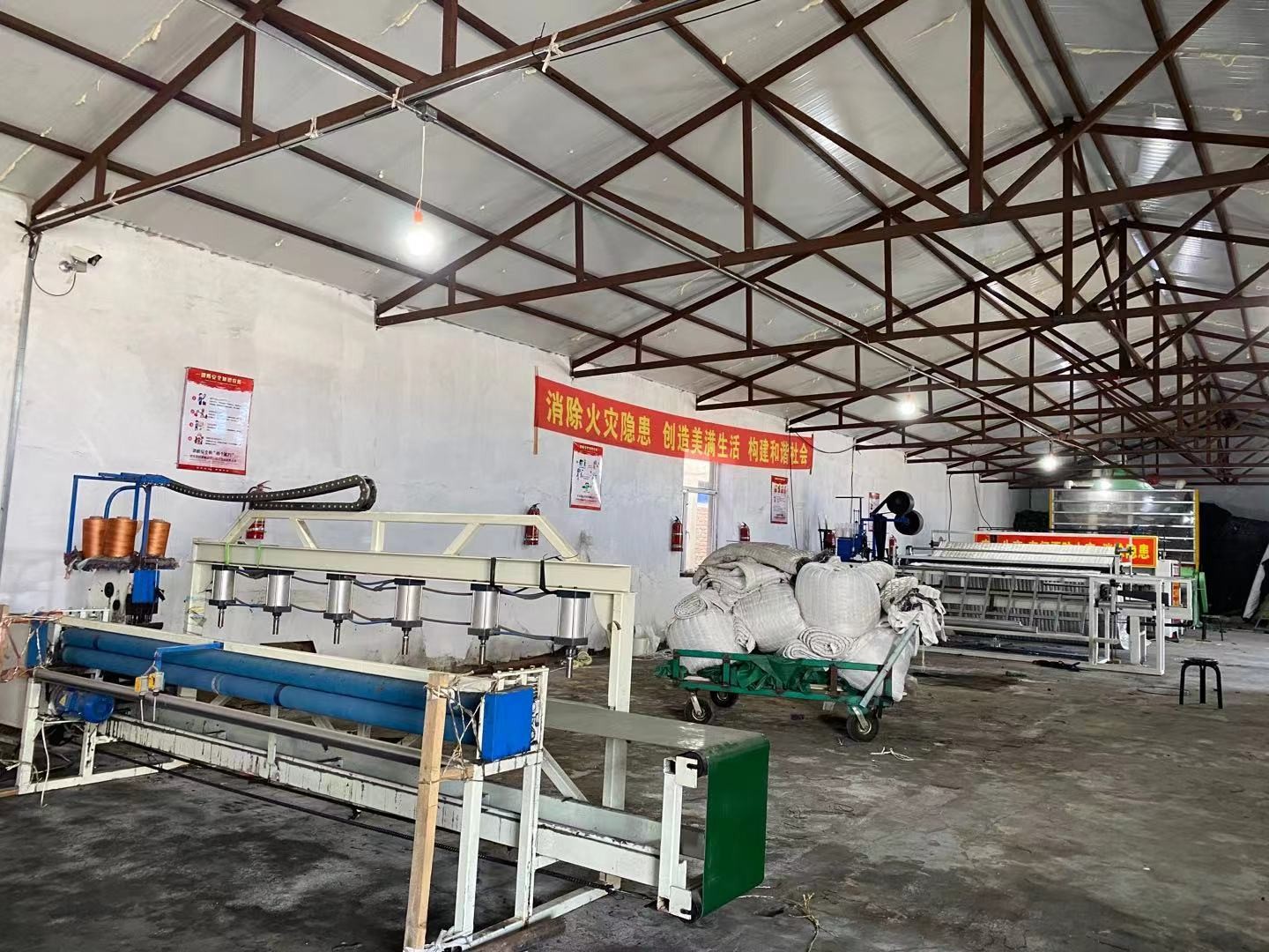 陽發(fā)大棚保溫被生產(chǎn)車間